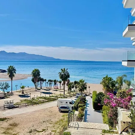 Fathom Sea View Apartmán Sarandë