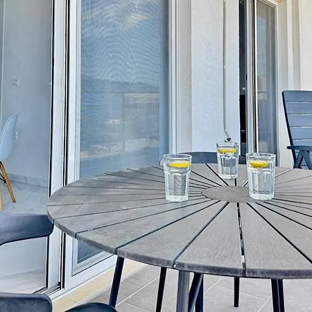 Lägenhet Fathom Sea View *