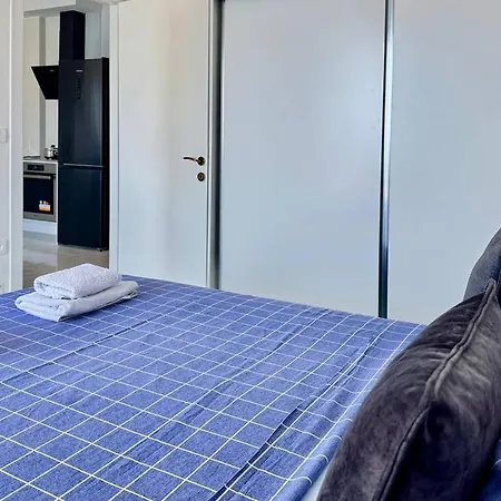 Fathom Sea View Sarandë